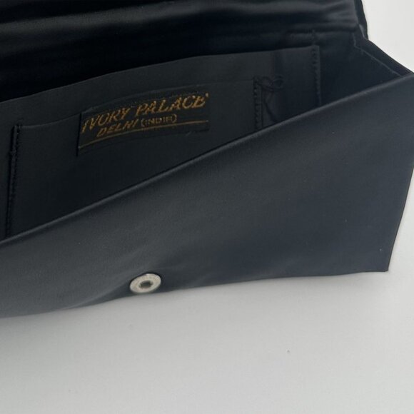Vintage Black & Gold Embroidered Clutch Bag By Ivory Palace With Snap Closure - Picture 6 of 6